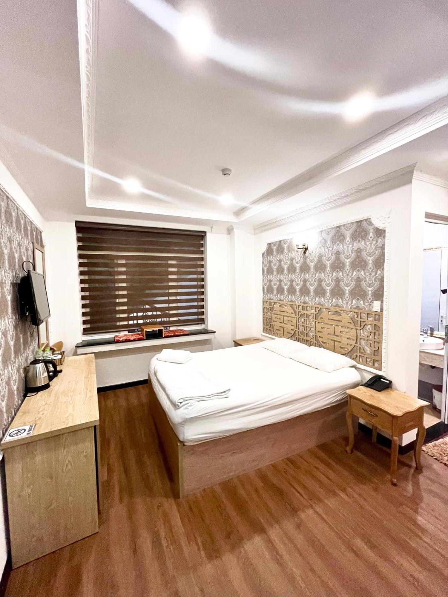 Vung Tau Luxury Hotel & Apartment Buitenkant foto